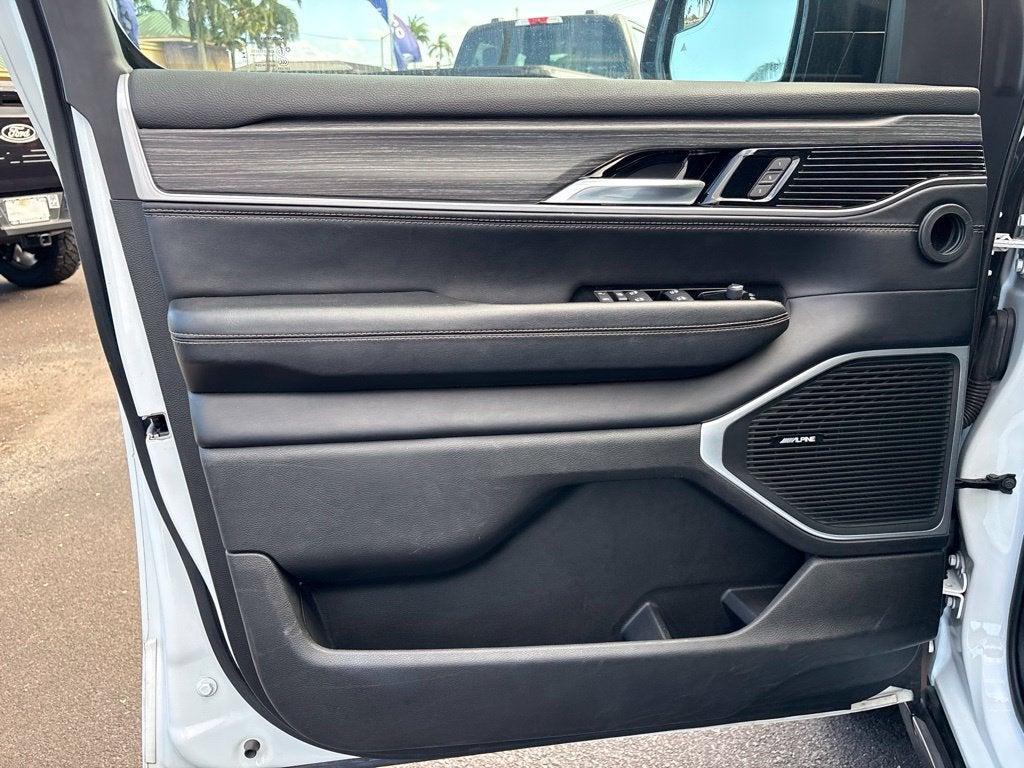 2023 Jeep Wagoneer L Series II