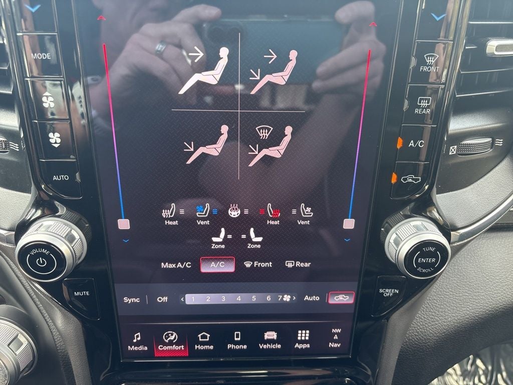 2025 RAM 1500 Laramie