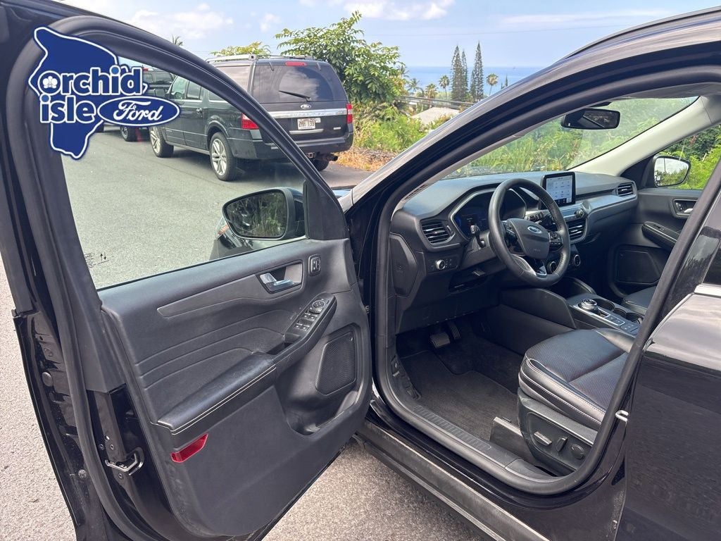2022 Ford Escape Titanium
