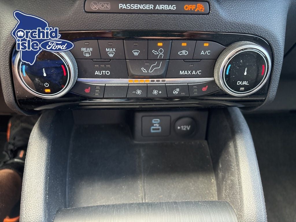 2022 Ford Escape Titanium