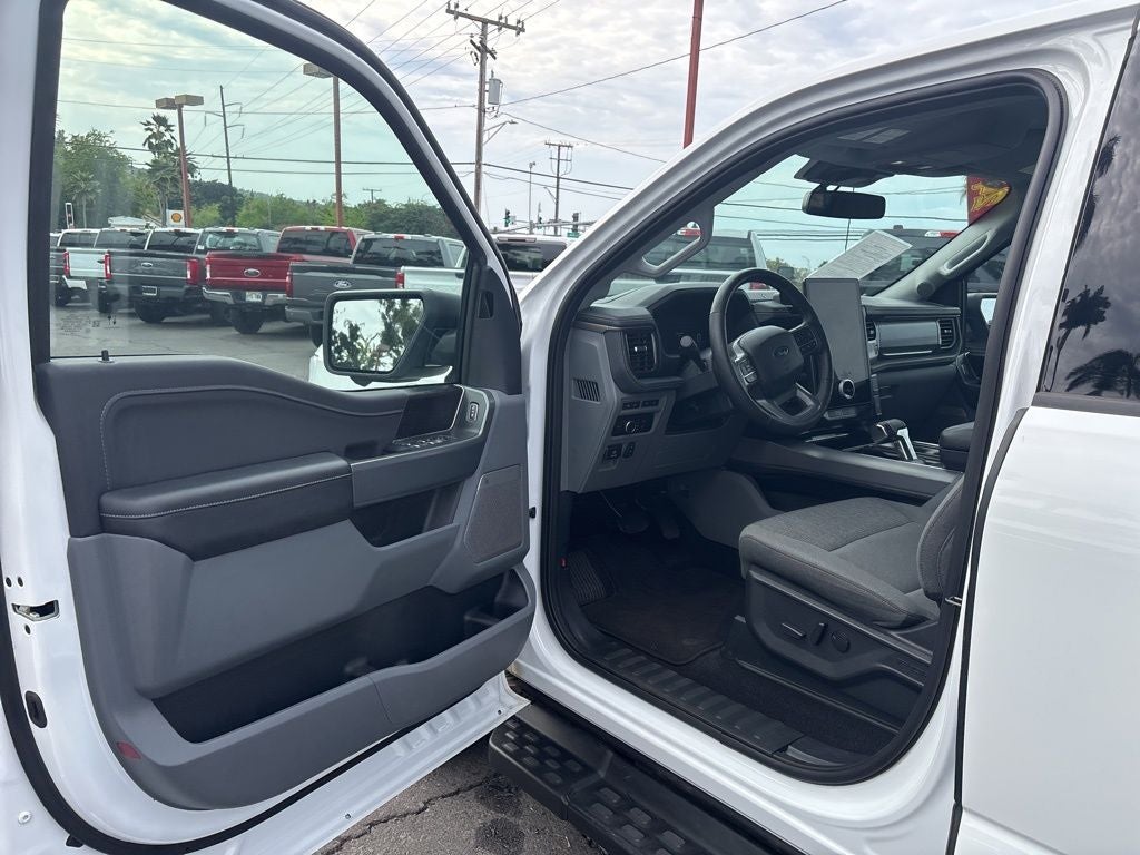 2024 Ford F-150 Lightning Flash