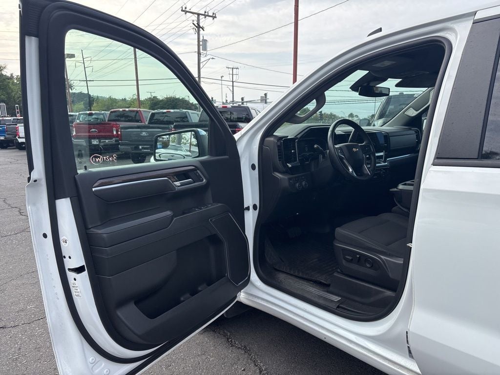 2025 Chevrolet Silverado 1500 LT LT1