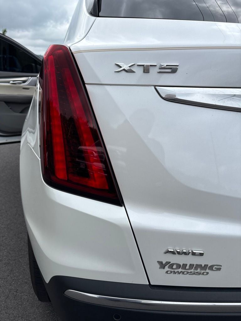 2023 Cadillac XT5 Premium Luxury