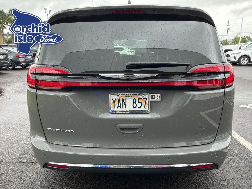 2025 Chrysler Pacifica Select