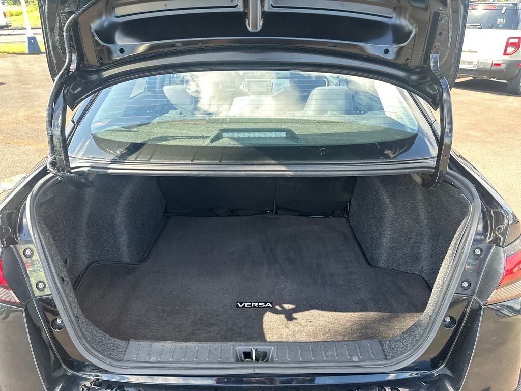 2023 Nissan Versa 1.6 SV