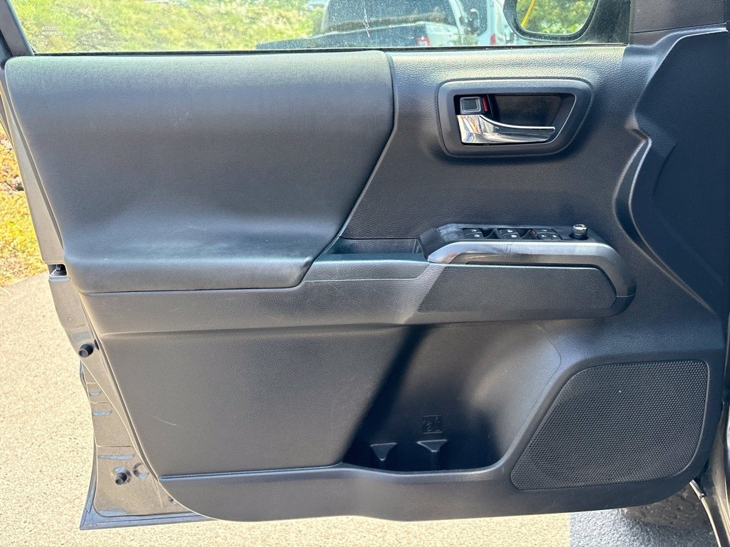 2017 Toyota Tacoma SR5