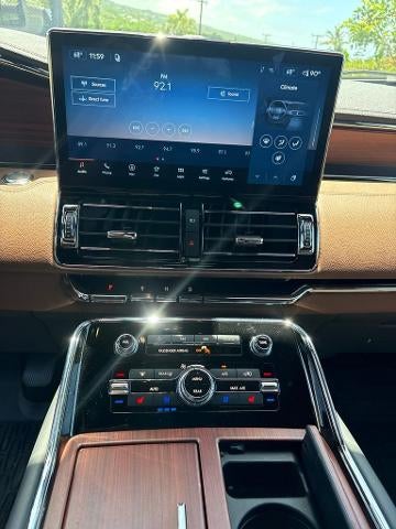 2008 Lincoln Navigator Base