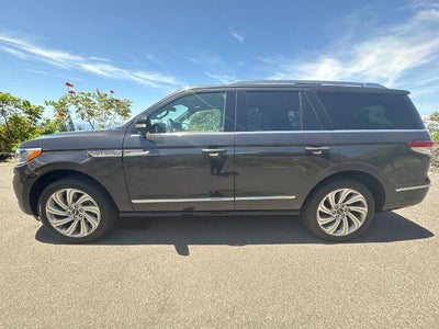 2008 Lincoln Navigator Base