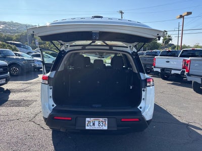 2023 Nissan Pathfinder SV