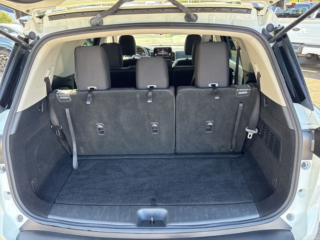 2023 Nissan Pathfinder SV