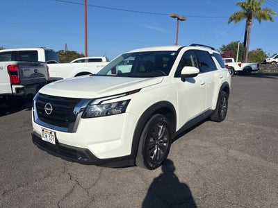 2023 Nissan Pathfinder SV