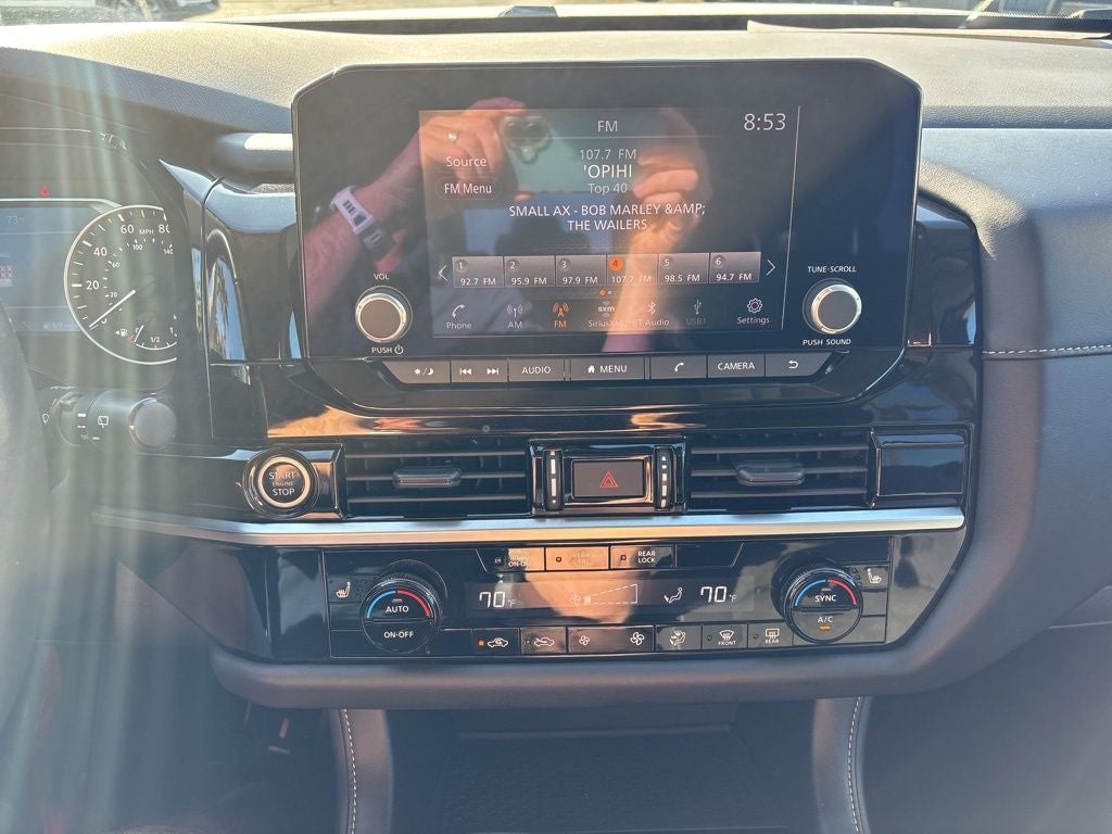 2023 Nissan Pathfinder SV