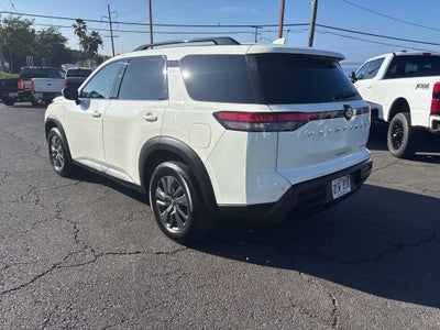 2023 Nissan Pathfinder SV