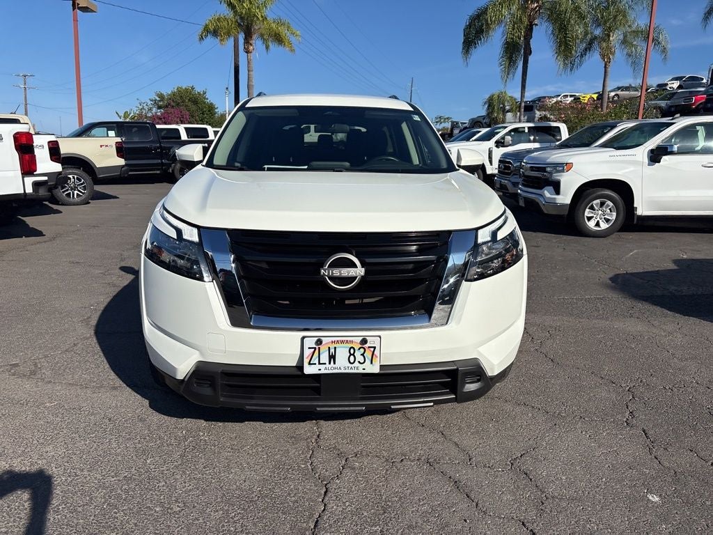 2023 Nissan Pathfinder SV