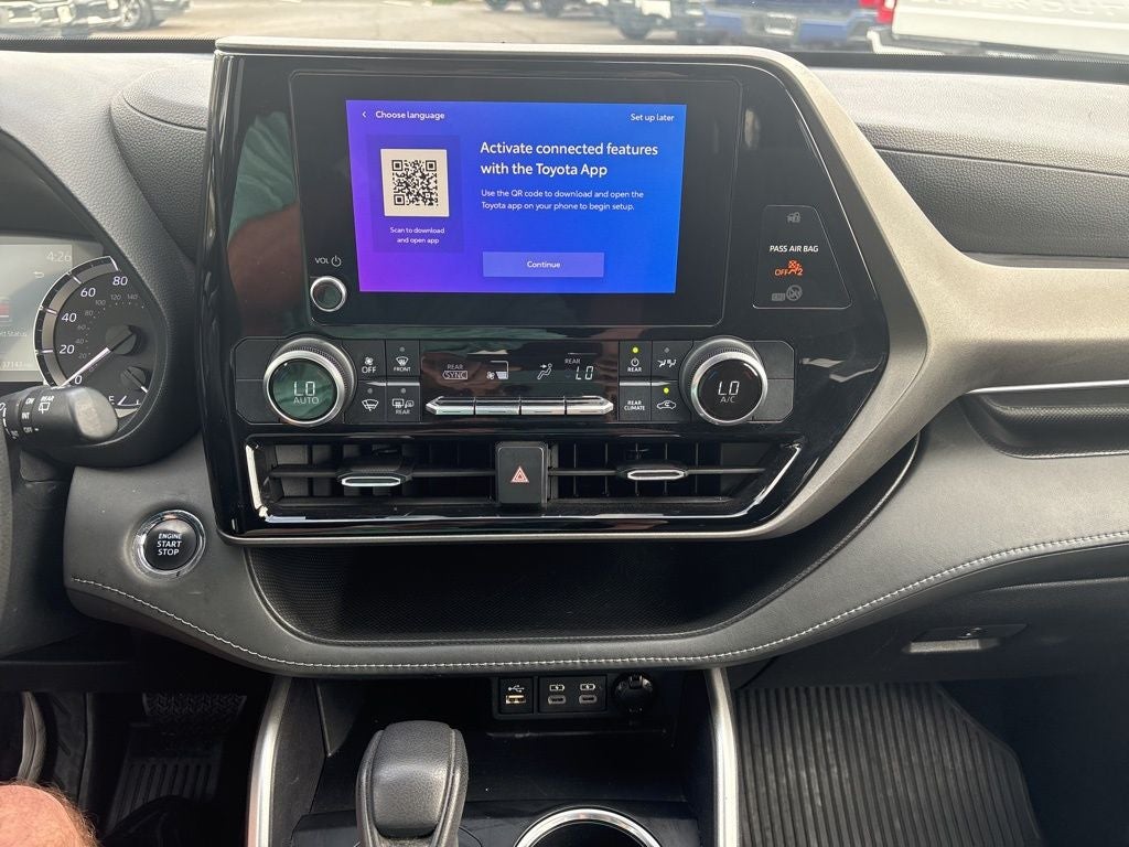 2023 Toyota Highlander L