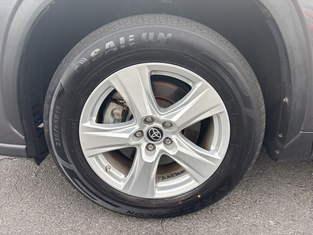 2023 Toyota Highlander L