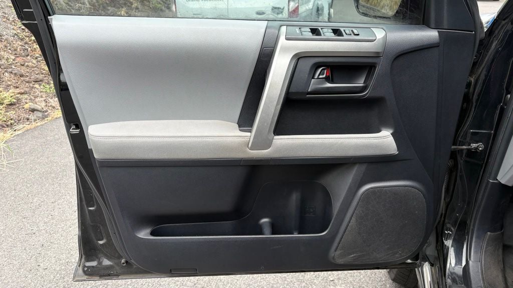 2013 Toyota 4Runner SR5