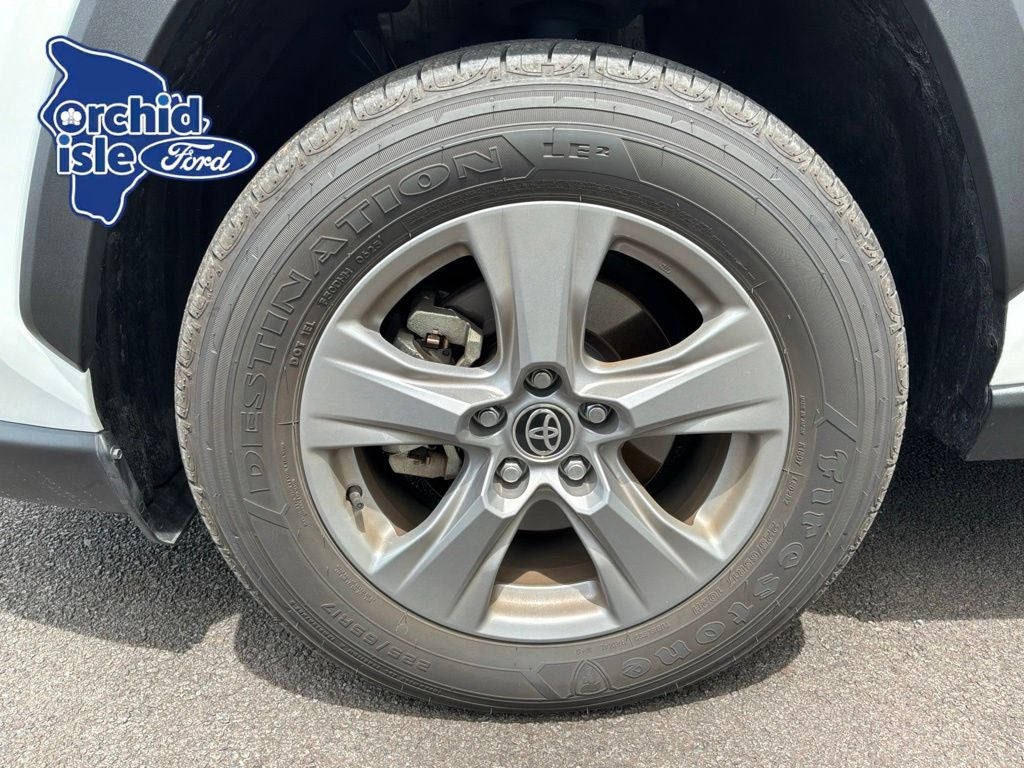 2025 Toyota RAV4 XLE