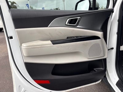 2023 Kia Carnival LX Seat Package
