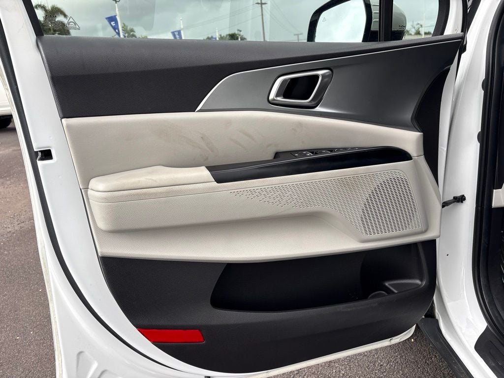 2023 Kia Carnival LX Seat Package