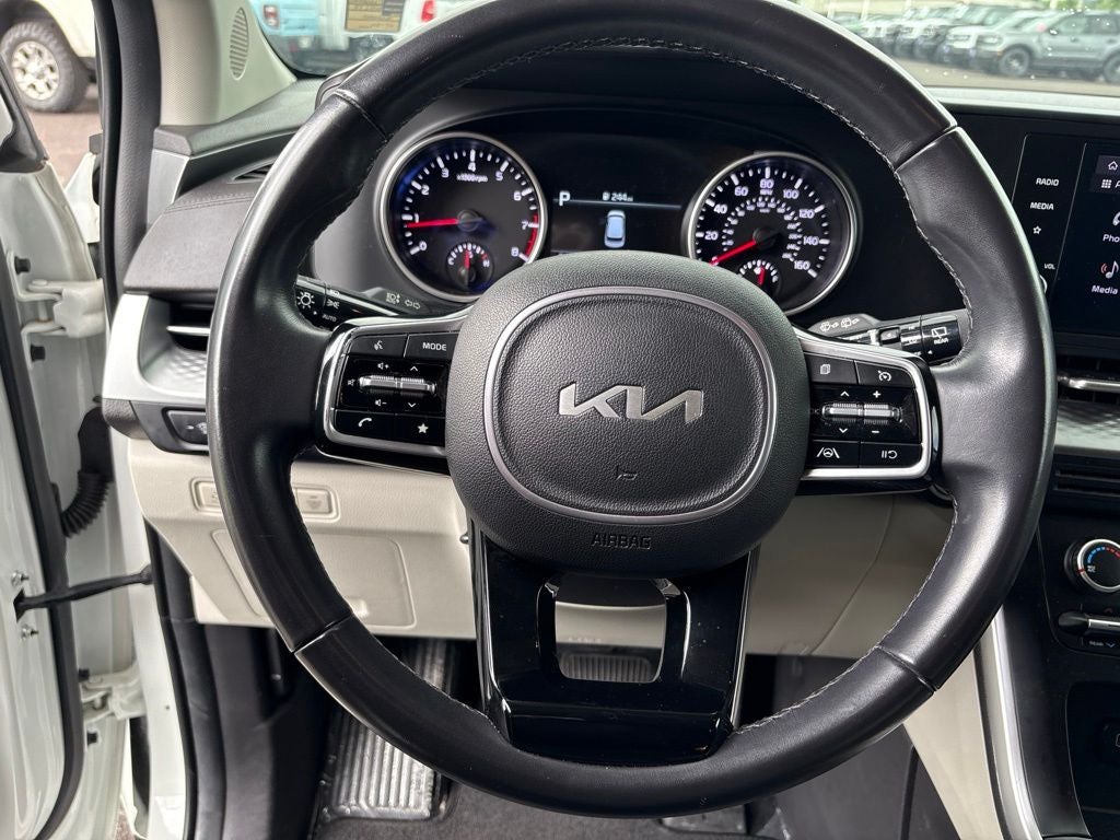 2023 Kia Carnival LX Seat Package