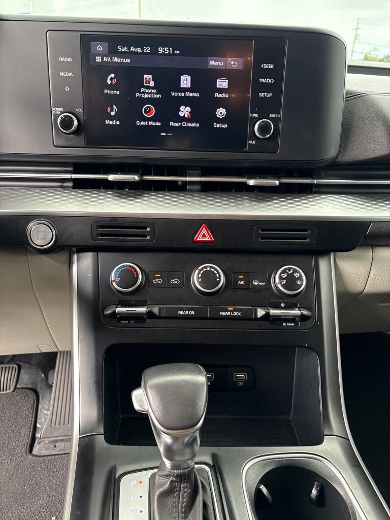2023 Kia Carnival LX Seat Package