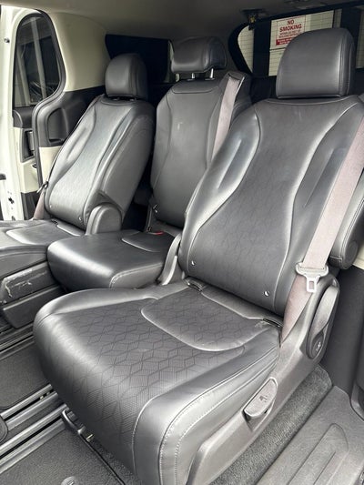 2023 Kia Carnival LX Seat Package