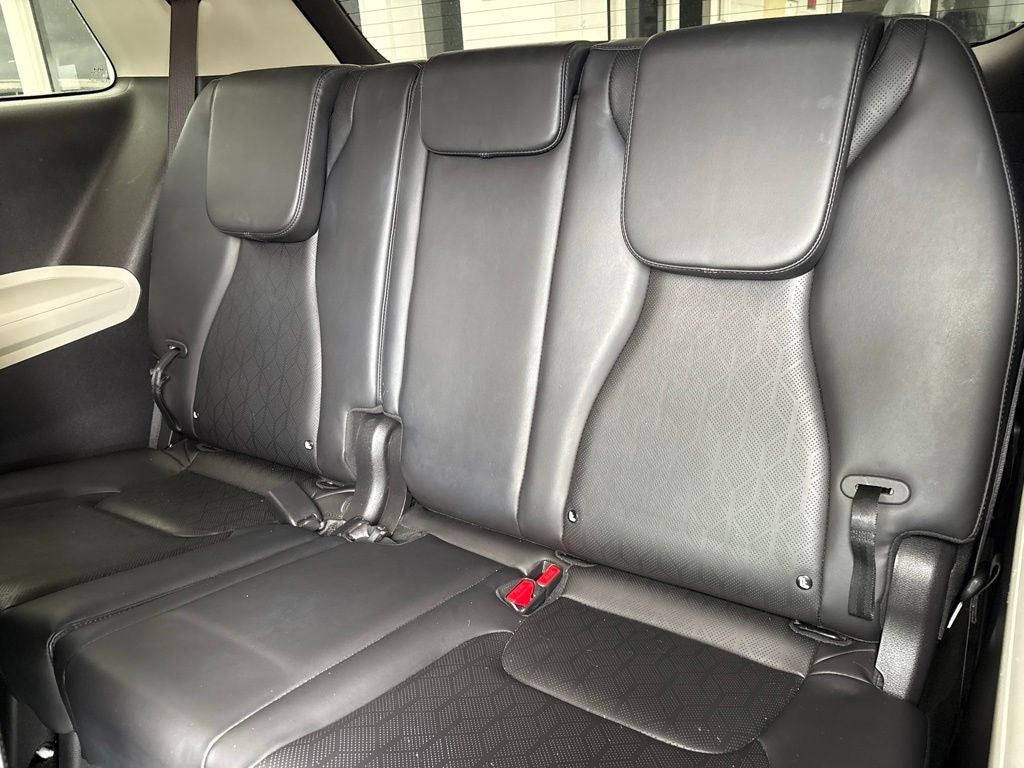 2023 Kia Carnival LX Seat Package